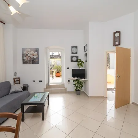 Aparment Kod Kule Appartement Cres Buitenkant foto