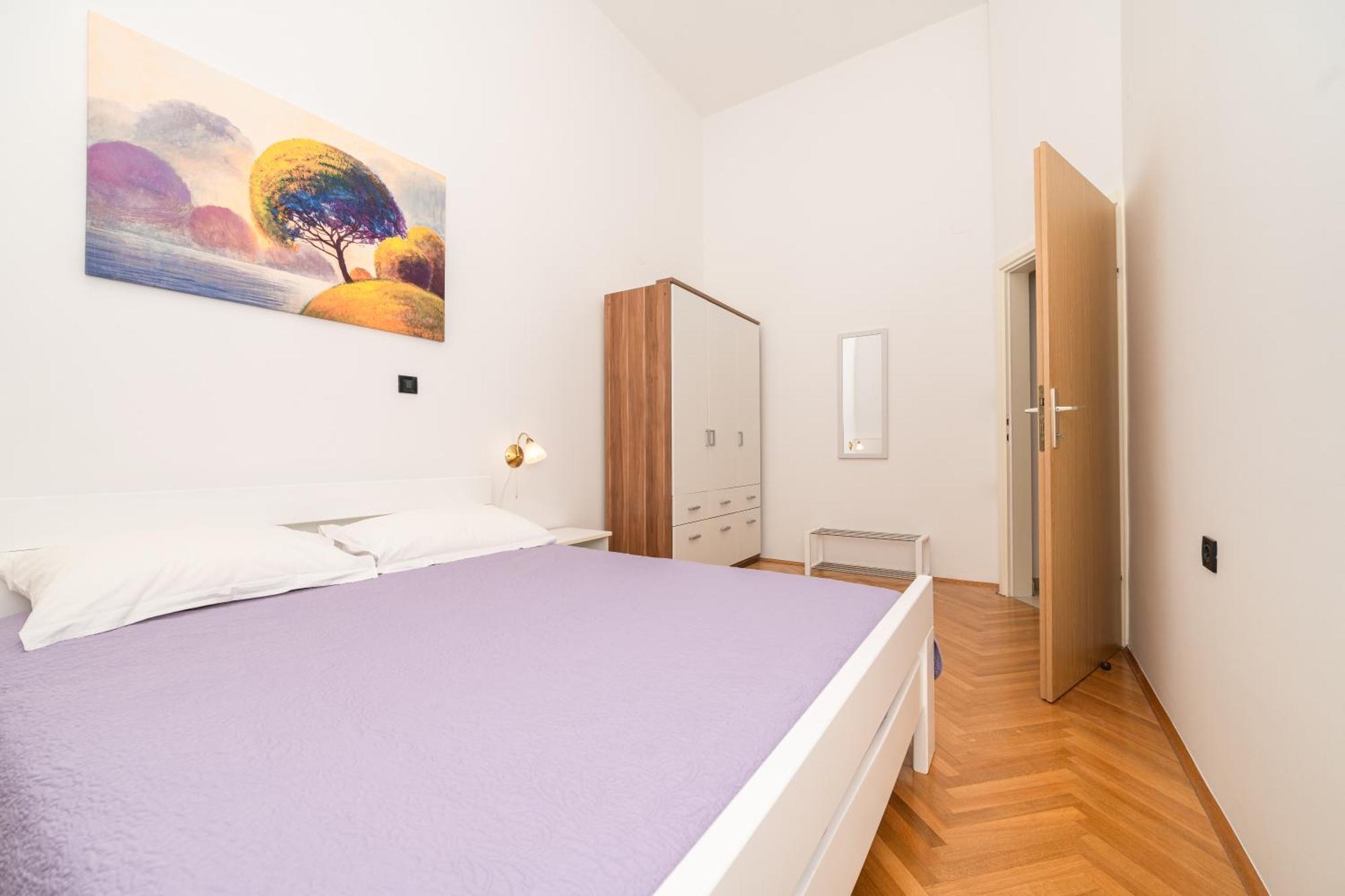Aparment Kod Kule